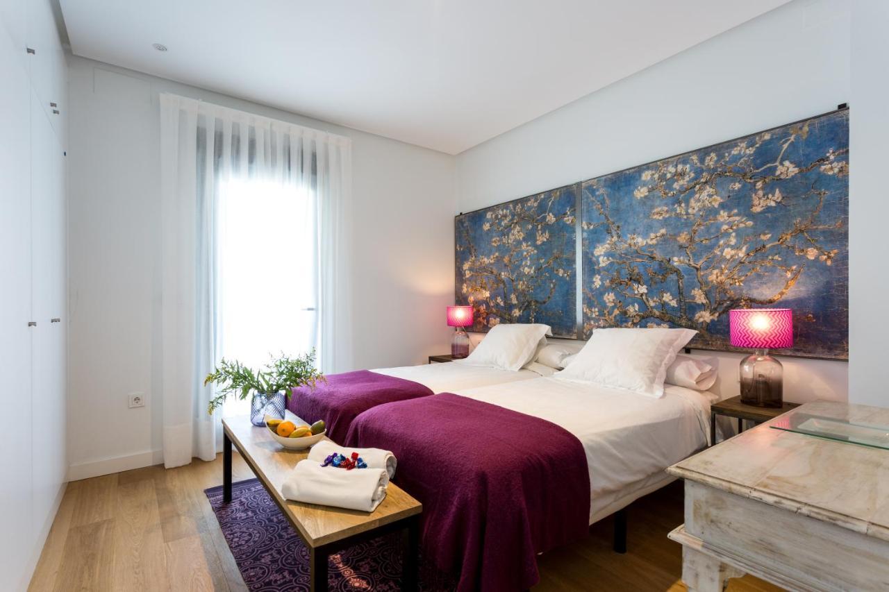 Apartamentos Rg Plaza De Espana Séville Extérieur photo