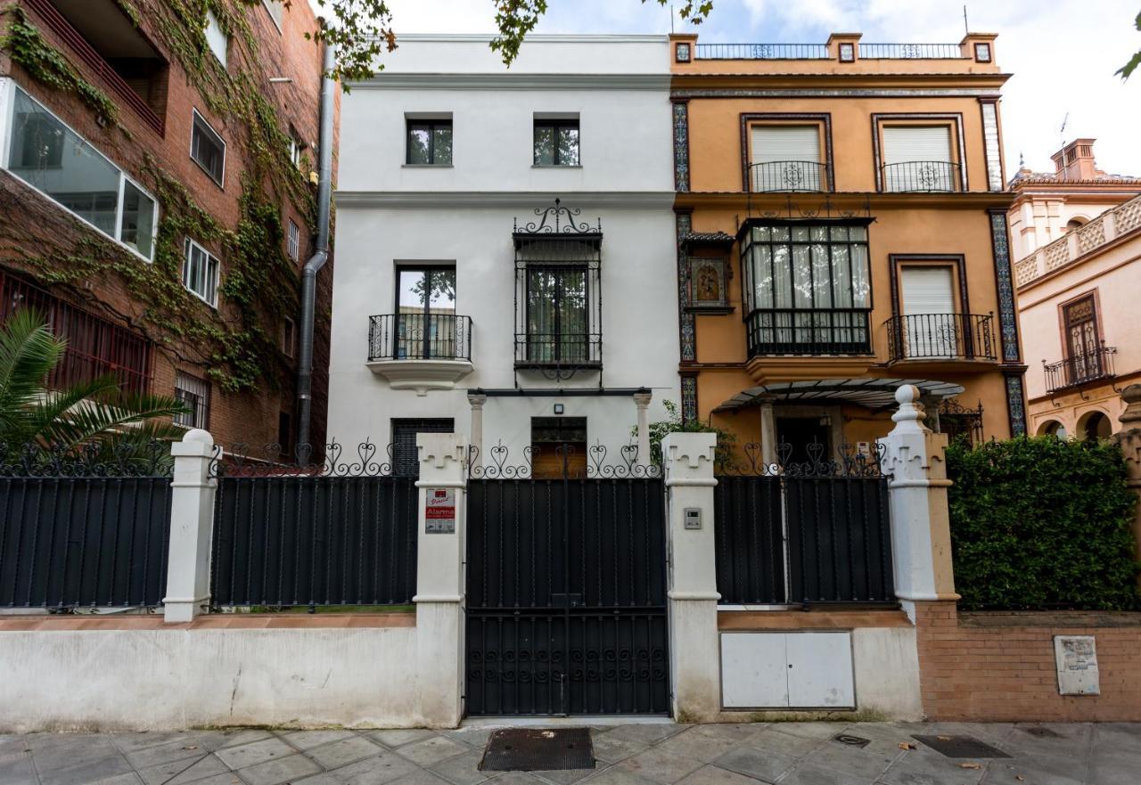 Apartamentos Rg Plaza De Espana Séville Extérieur photo