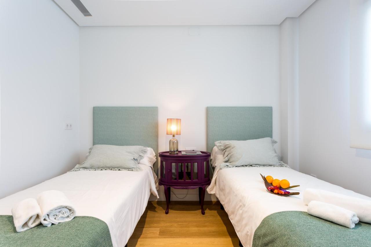 Apartamentos Rg Plaza De Espana Séville Extérieur photo