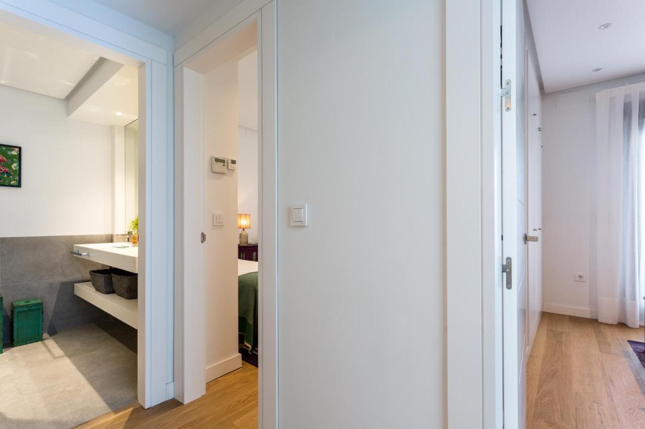 Apartamentos Rg Plaza De Espana Séville Extérieur photo