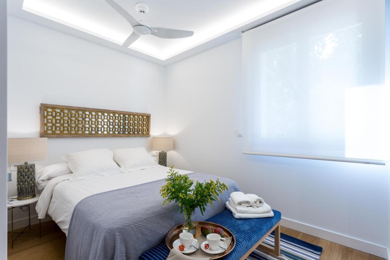 Apartamentos Rg Plaza De Espana Séville Extérieur photo