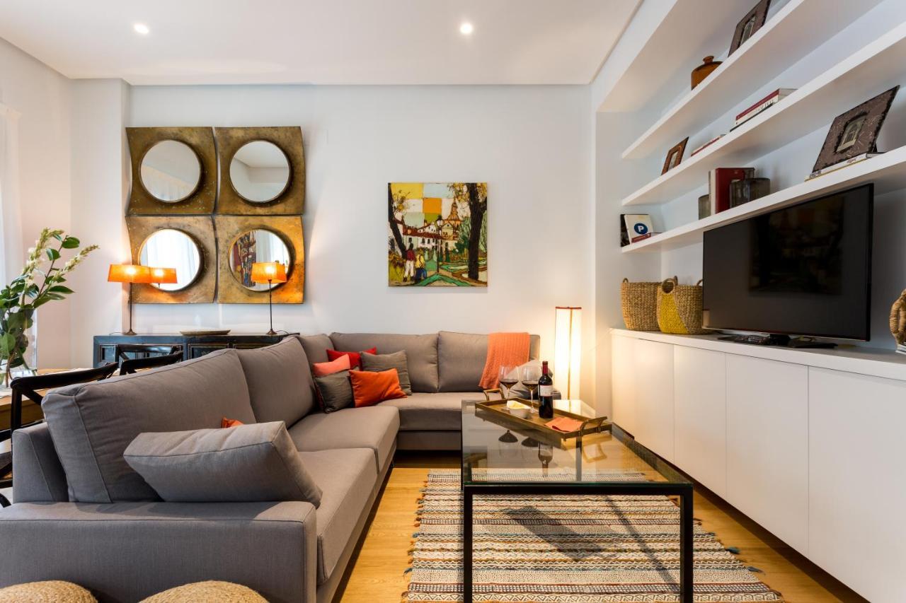 Apartamentos Rg Plaza De Espana Séville Extérieur photo