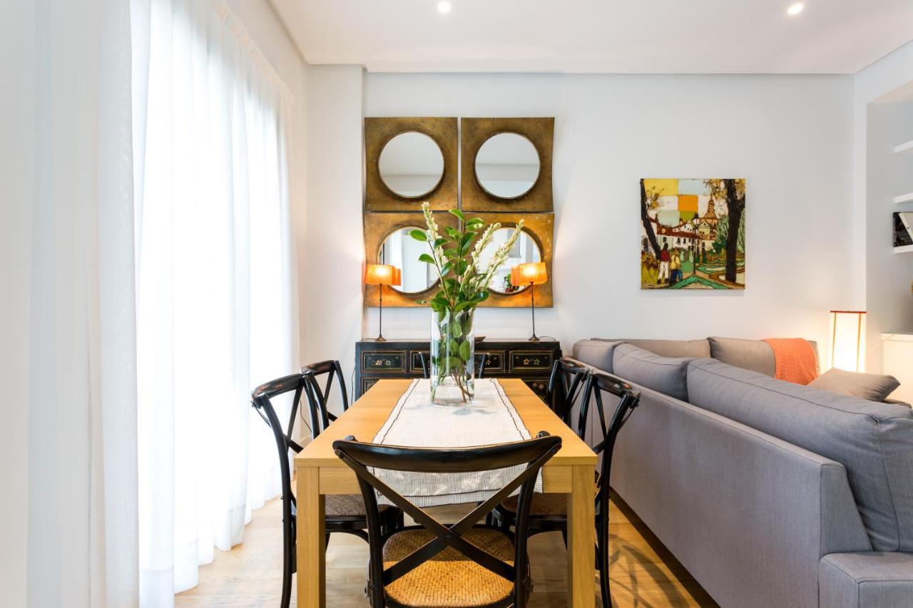 Apartamentos Rg Plaza De Espana Séville Extérieur photo