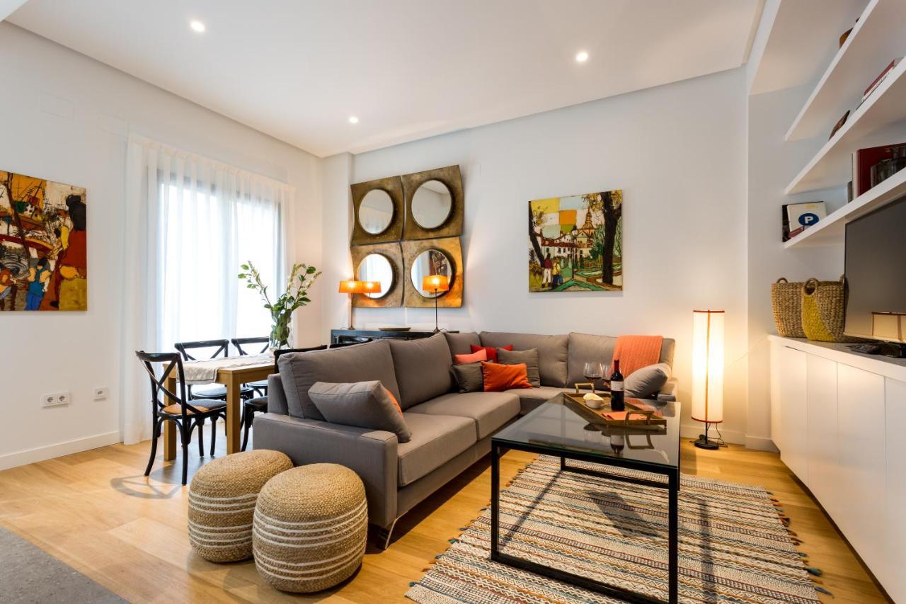 Apartamentos Rg Plaza De Espana Séville Extérieur photo