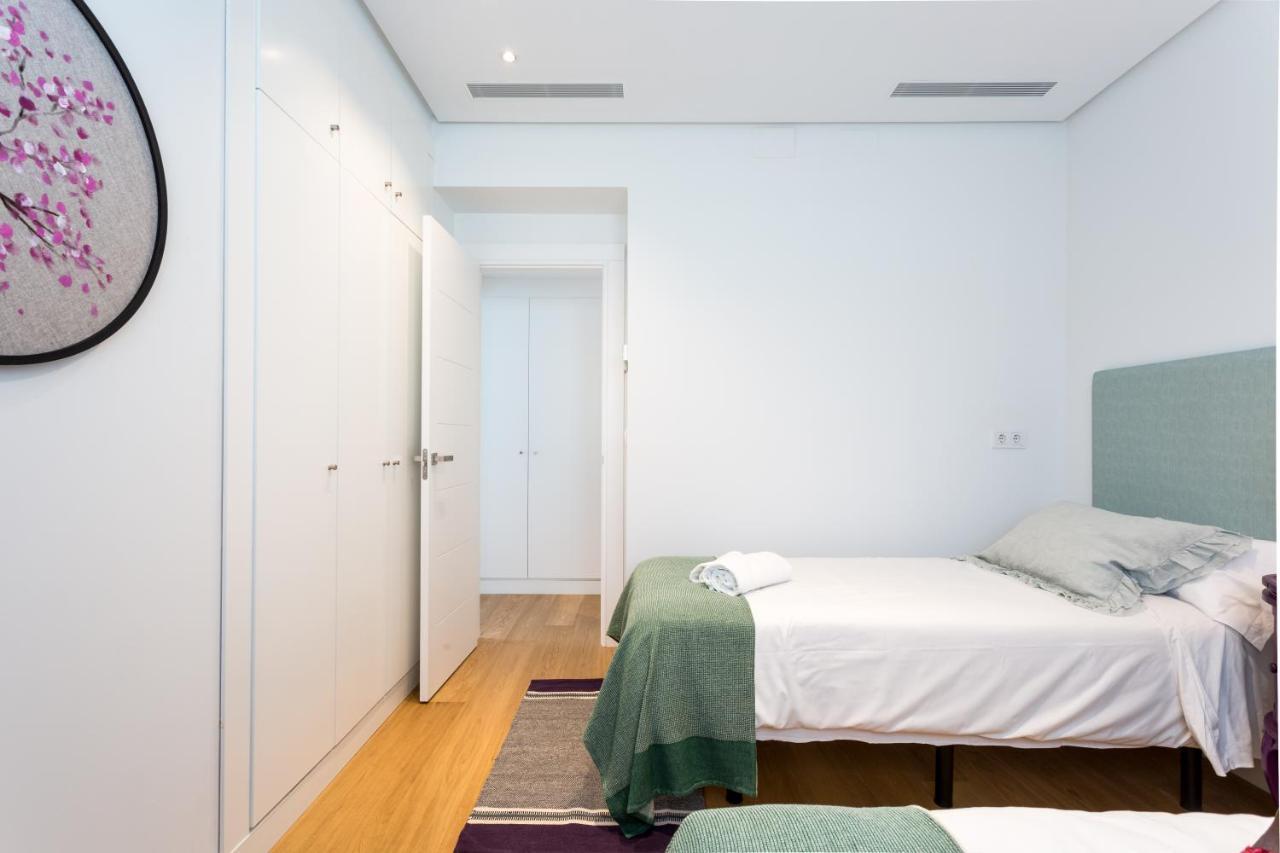 Apartamentos Rg Plaza De Espana Séville Extérieur photo