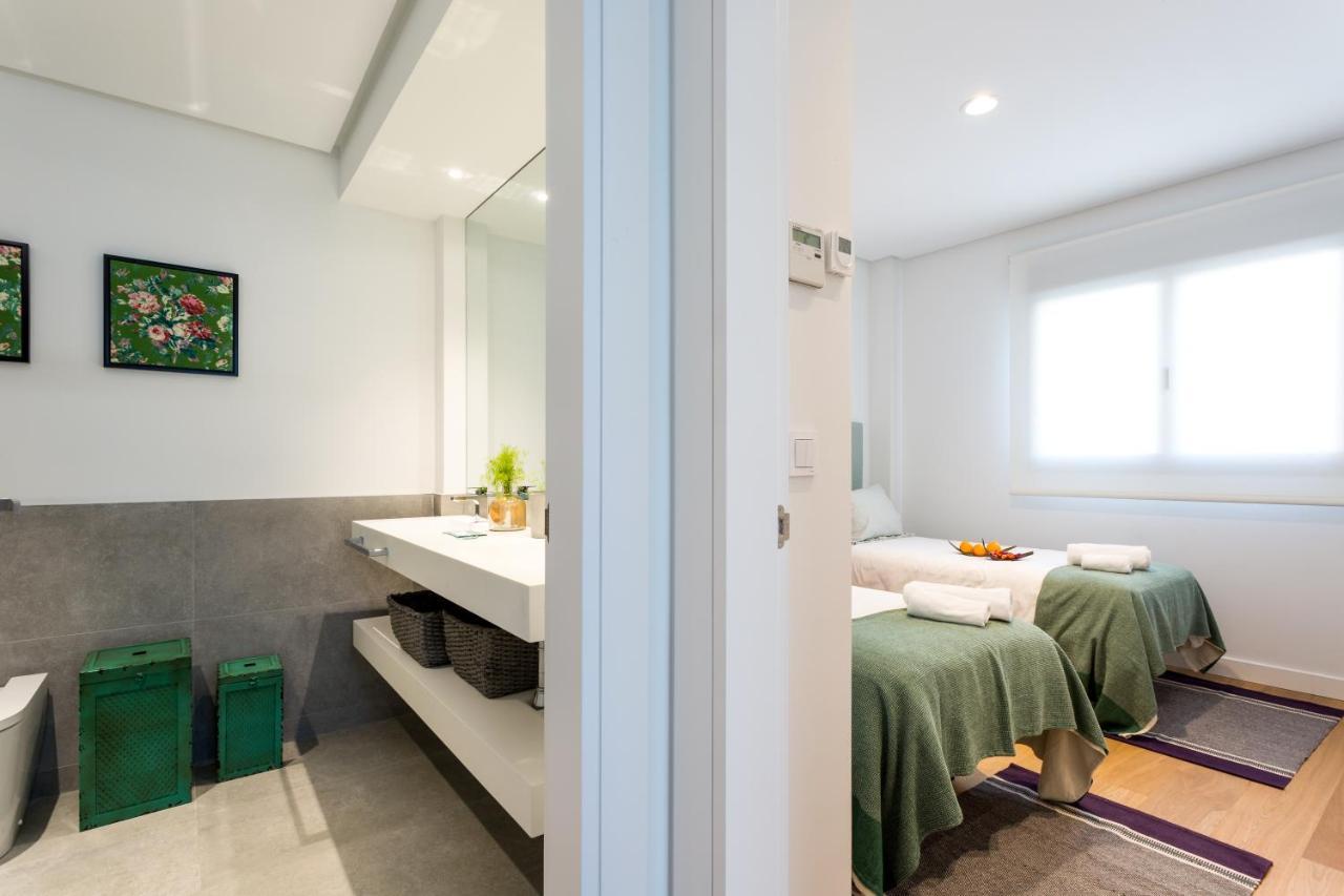 Apartamentos Rg Plaza De Espana Séville Extérieur photo